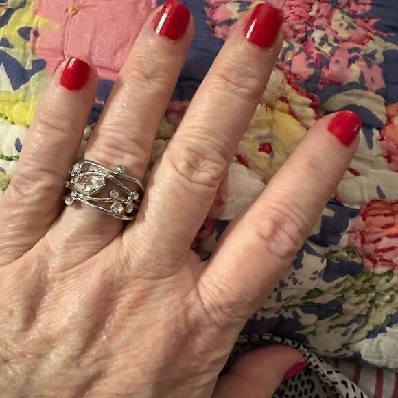 Ornate Rhinestone Cluster Swirls Silver Ring - Picture 5 of 7